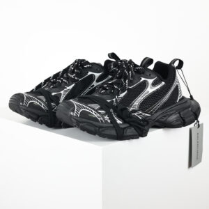 Balenciaga 3XL Black/White